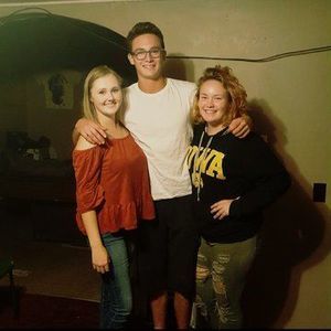 Meet your Posher, Stefani